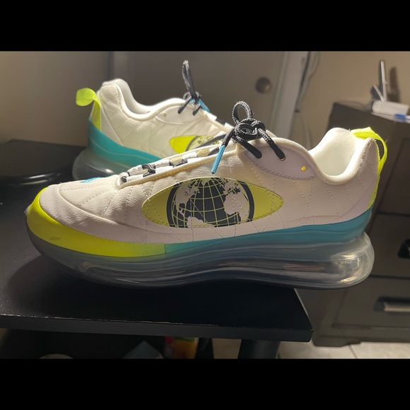Nike Air Max 720 World Wide Edition - Picture 3 of 5